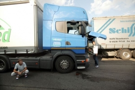Budou muset odpočívat, ať už řídili auto, nebo jen seděli nad papíry.