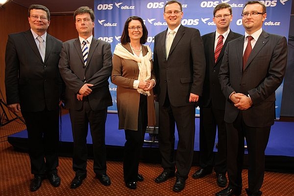 Nová ODS, zleva: Vondra, Blažek, Němcová, Nečas, Pospíšil a Drobil.