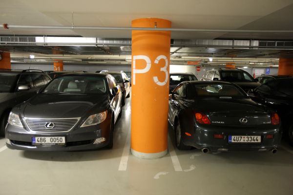 Neupozorňovat na sebe je podle Nečase otázkou sociální inteligence. Neupozorňovat na sebe je podle Nečase otázkou sociální inteligence.