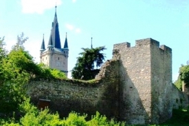 Tachov má stále zajímavé hradby.