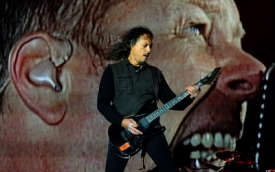 Kytarista Kirk Hammett vystoupil s Metallikou, nezklamal.
