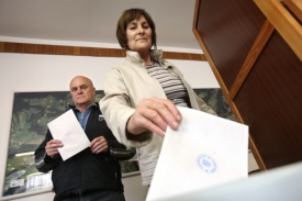 Zbývají ještě 4 námitky na průběh voleb. Zbývají ještě 4 námitky na průběh voleb.