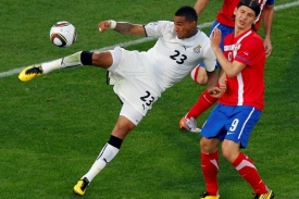Kevin-Prince Boateng (23) v dresu Ghany.