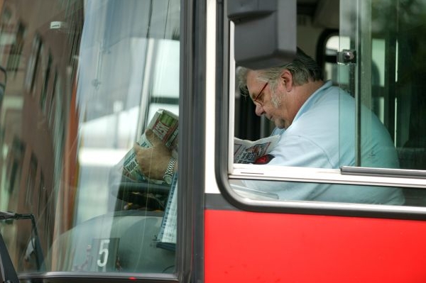 Prázdniny přinesou změnu v jízdních řádech MHD. Prázdniny přinesou změnu v jízdních řádech MHD.