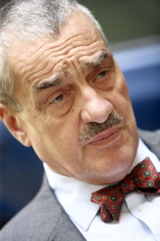 Pověst šlechty se v Česku trochu vylepšila.