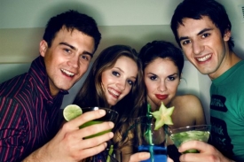 Na party s přáteli se koktejly hodí dokonale.