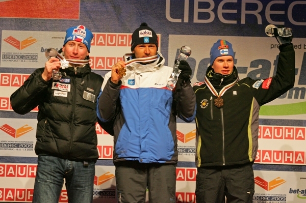 Sportovcům se v Liberci rozdávaly hodně drahé medaile.