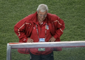 Marcello Lippi těžko vstřebával vyřazení.