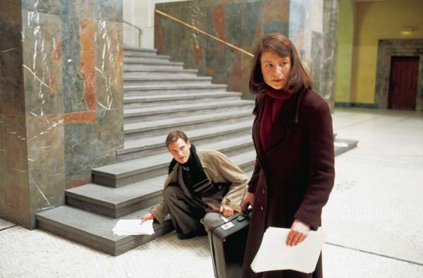Rozhazování letáků ve filmu Sophie Schollová, poslední dny.