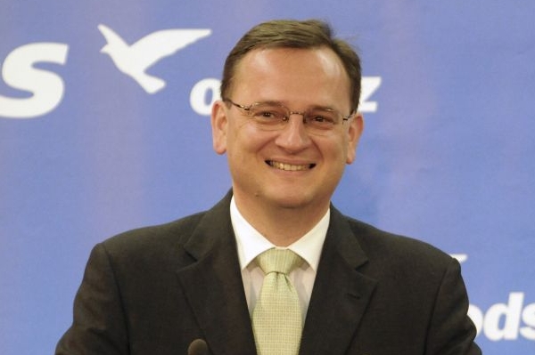 Nečas by se na Bémově místě zachoval jinak.