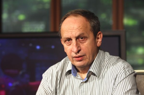 &quot;To je pro dnešek a pro tuto televizní stanici všechno,&quot; řekl Kraus.