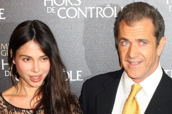 Mel Gibson s dnes už s expřítelkyní Oksanou Grigorijevovou. 