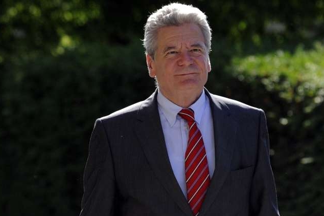 Kdyby Němci volili přímo prezidenta, vyhrál by drtivě Gauck.