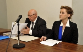 Obhájce Kolja Kubíček vyhrál soud. Tauchenová dostala podmínku.