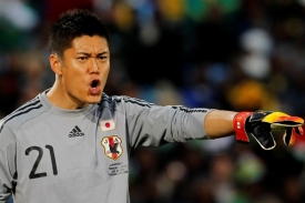 Japonský brankář Eiji Kawashima.