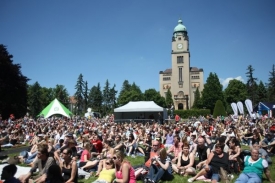 Česká spořitelna bude mít mobilní bankomaty na hudebních festivalech.