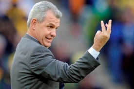 Mexický kouč Javier Aguirre rezignoval. Mexický kouč Javier Aguirre rezignoval.
