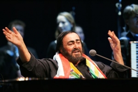 Luciano Pavarotti.