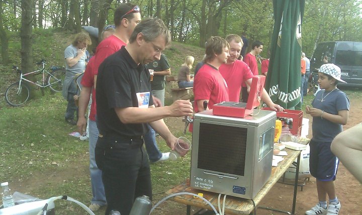 Bude pivo i pro nezaměstnané? Ministr práce na předvolebním čepu.