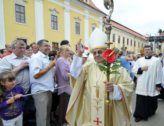 Poutní mši sloužil kardinál Miloslav Vlk.