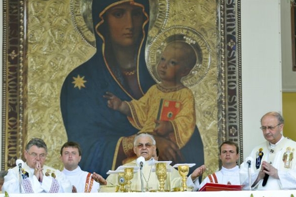 Cílem je postavit most mezi lidmi bez rozdílu národnosti či víry.