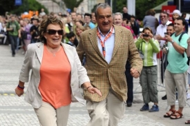 Herečka Jiřina Bohdalová a Karel Schwarzenberg na 45. MFF KV.