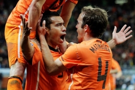 Nizozemský zadák Giovanni van Bronckhorst.