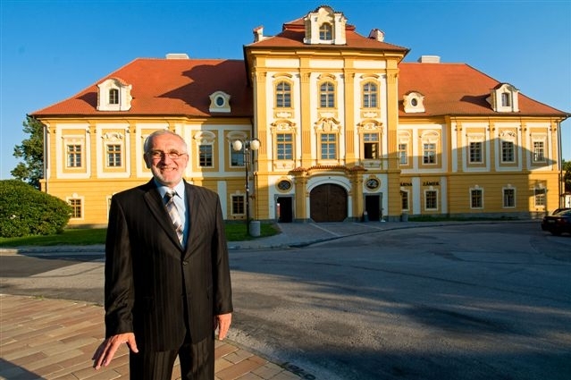 Zrekonstruovaný zámek udělal starostovi Stanislavu Malíkovi radost.  