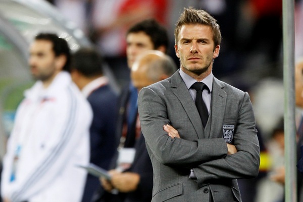 Slavný David Beckham v roli pozorovatele. 