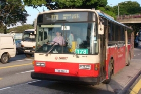 SMRT expanduje do světa, možná její autobusy dorazí i k nám.