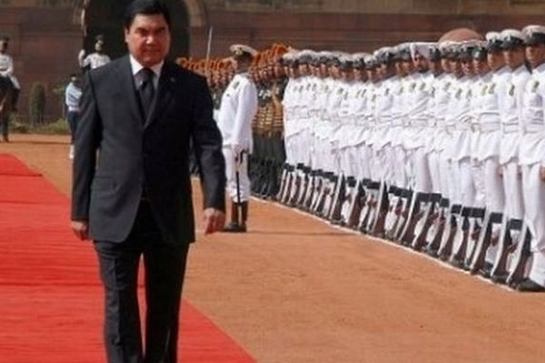 Prezident Berdymuhamedov povolí uzdu turkmenským novinám.
