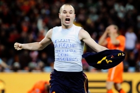 Andrés Iniesta zařídil Španělsku v prodloužení titul mistra světa.