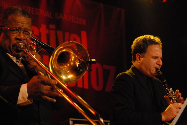 Dechaři Fred Wesley a David Krakauer patří k světové špičce.