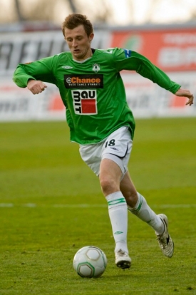 Český fotbalista Jiří Krejčí v dresu Jablonce.