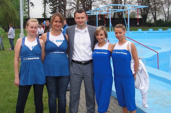 Ministr životního prostředí si umí kolem sebe udělat správné prostředí