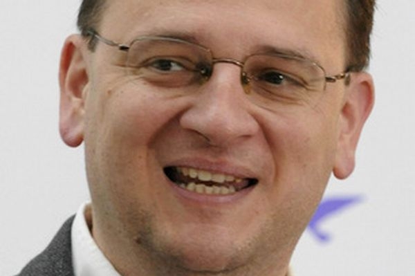 Premiér Nečas se nedávno kvůli zpřísnění dohledu přel s E. Janotou.