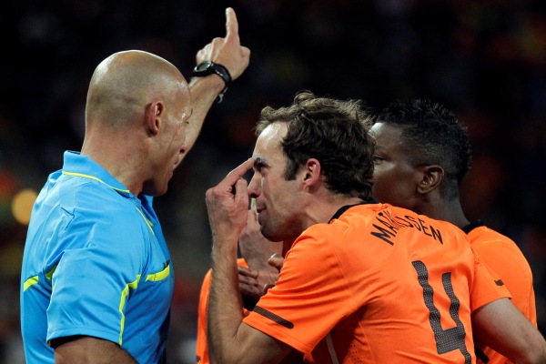 Howard Webb to neměl ve finále MS jednoduché.