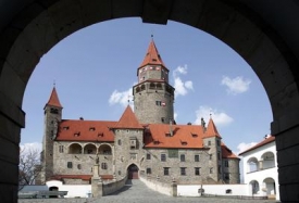 Hrad Bouzov nabízí pestrý program.