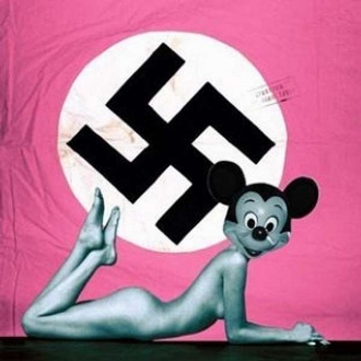 NaziSexyMouse, jedna z mnoha provokací italského umělce.