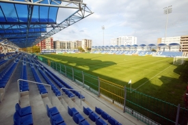 Mladoboleslavský stadion je pěkný, ale malý.