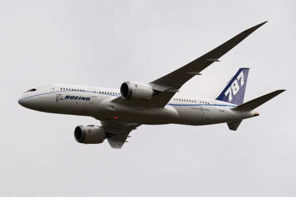 Boeingu se letos na leteckém veletrhu daří. 
