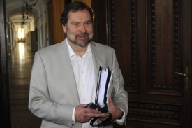 Radek John jmenoval Michala Moroze náměstkem jako nestranického.