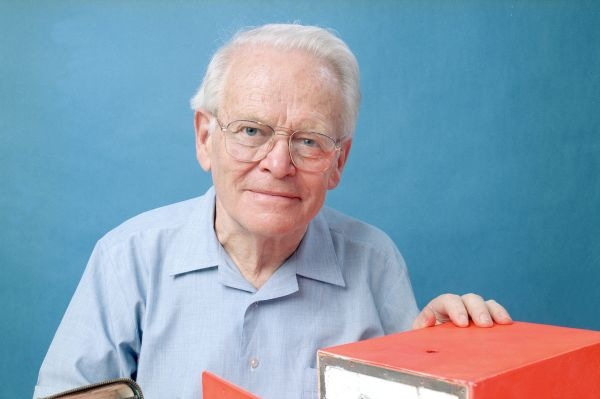 David Warren vytvořil prototyp černé skříňky v roce 1956.