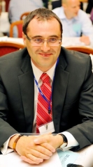 Boris Šťastný si vedle platu poslance přijde na miliony.