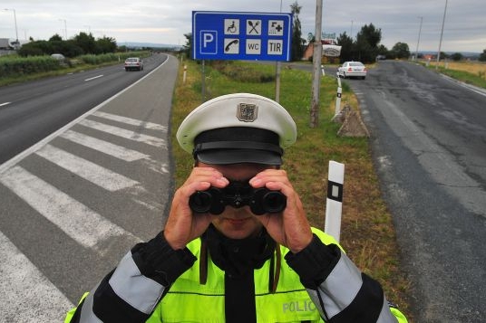 Víkendové kontroly odhalily 3000 přestupků (snímek z Rajhradu u Brna).