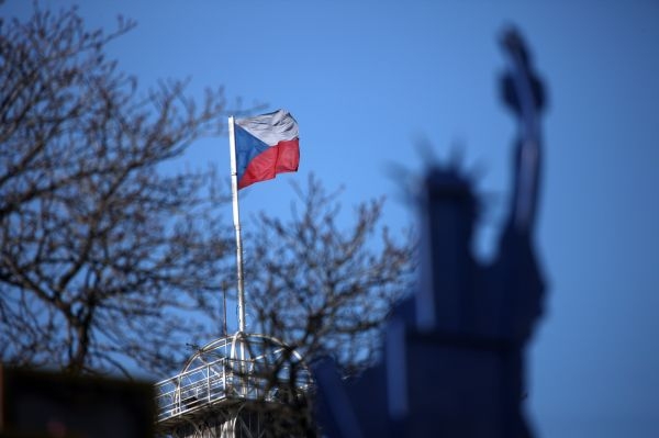 Starší generaci čtenářů ta nová nenahradila. Starší generaci čtenářů ta nová nenahradila.