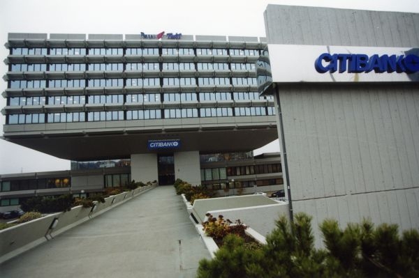 Do skupiny Citigroup patří i česká Citibank.