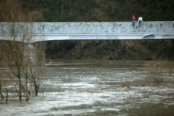 Povodně poškodily koryta řek a potoků. 