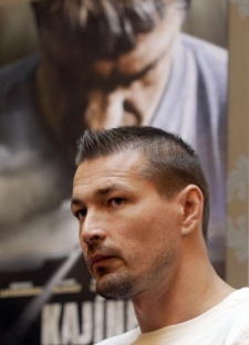 Režisér snímku Petr Jákl.