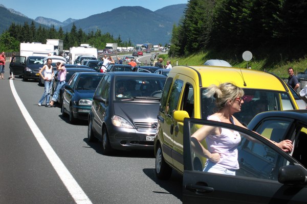 Chystáte se o víkendu autem po Evropě? Počítejte s kolonami!